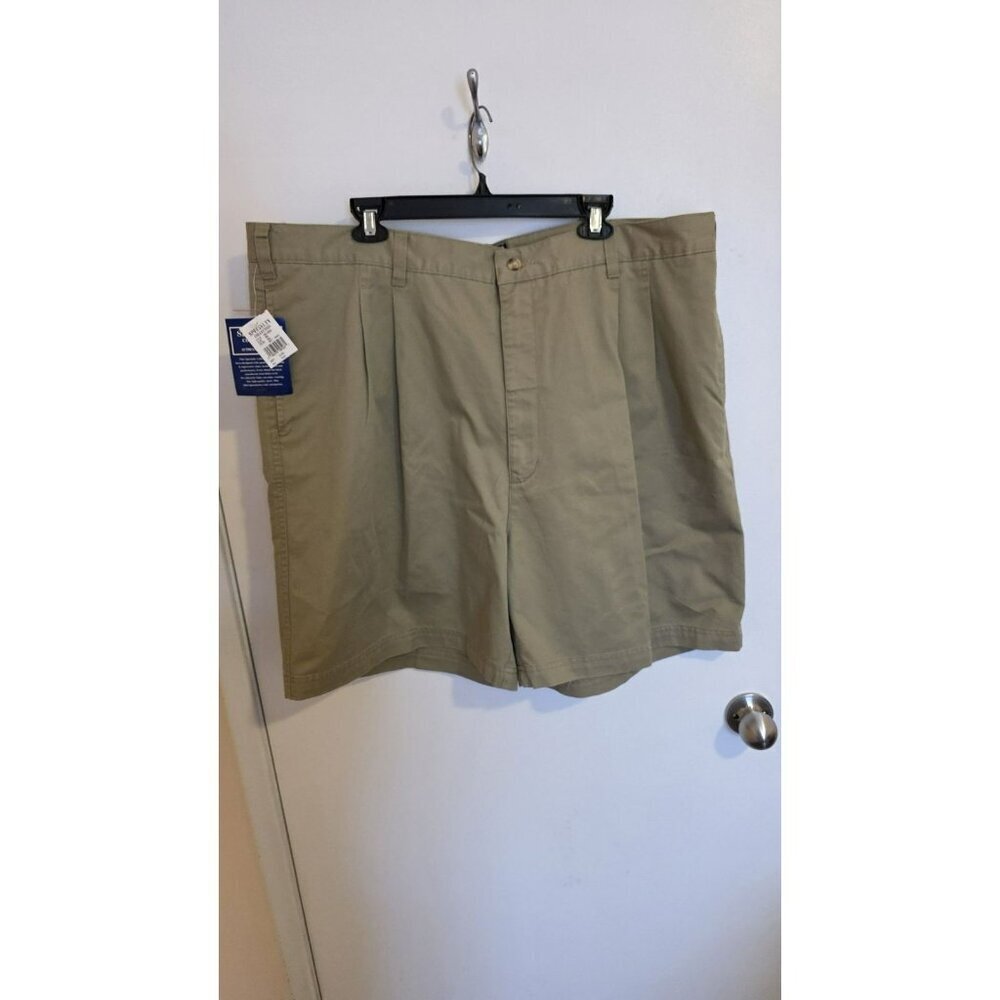 Specialty Collection Shorts Pleated Khaki 42 NWT Mistag 44 golf bowling tennis